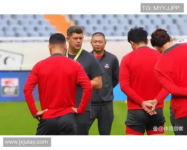 足球明星背后的故事与心声揭示他们的梦想与挑战